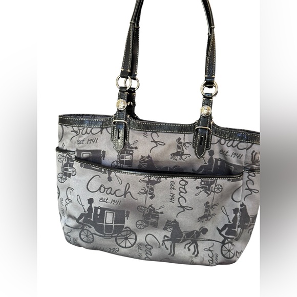 Vintage Coach Gray and Black Signature Horse and Stagecoach Tote Purse Bag - Picture 1 of 9